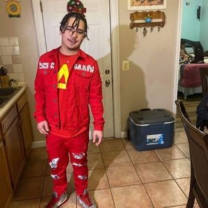 Meet your Posher, Alexis